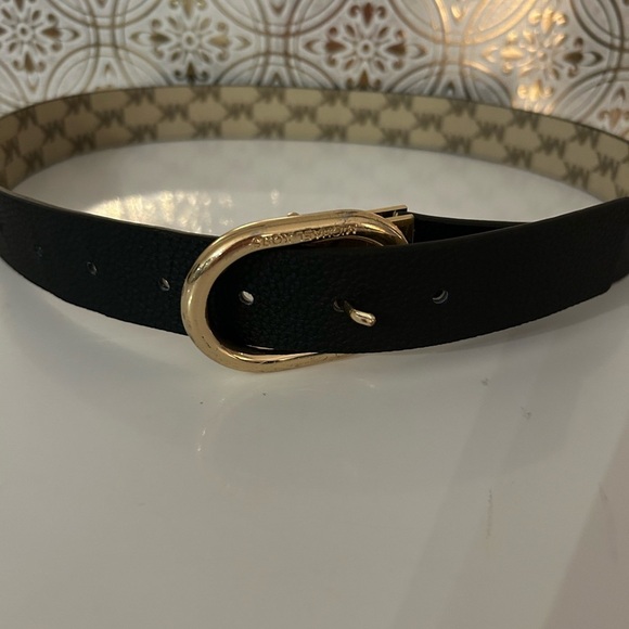 Michael Kors Signature Black and Gold Belt Reversible - Picture 4 of 5